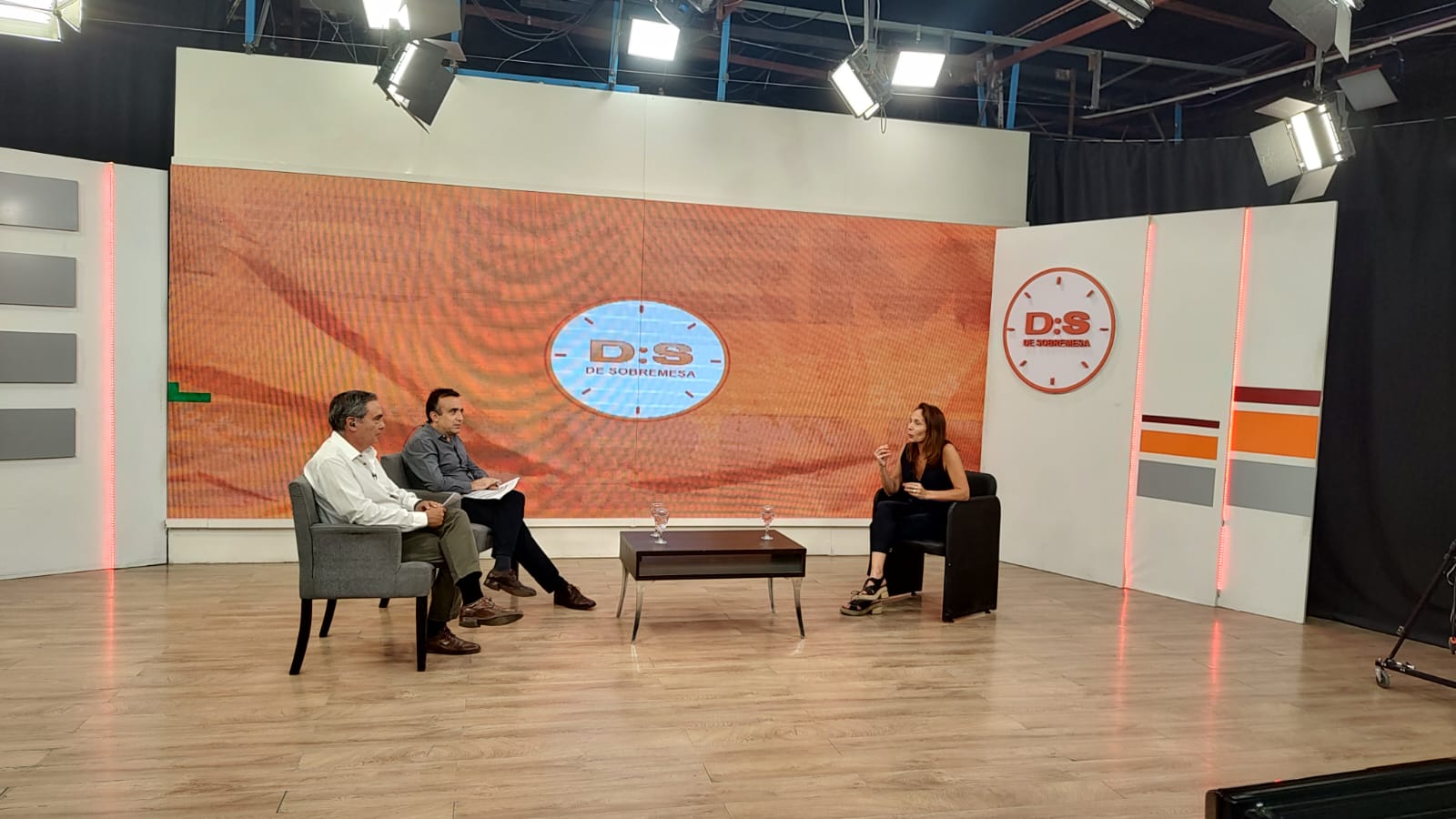 La reconocida periodista Julieta Tarrés, estuvo en San Juan y analizó el camino de la economía en la era Milei