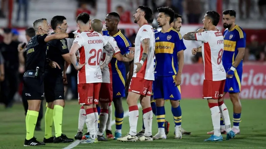 Boca con polémica empató con Huracán