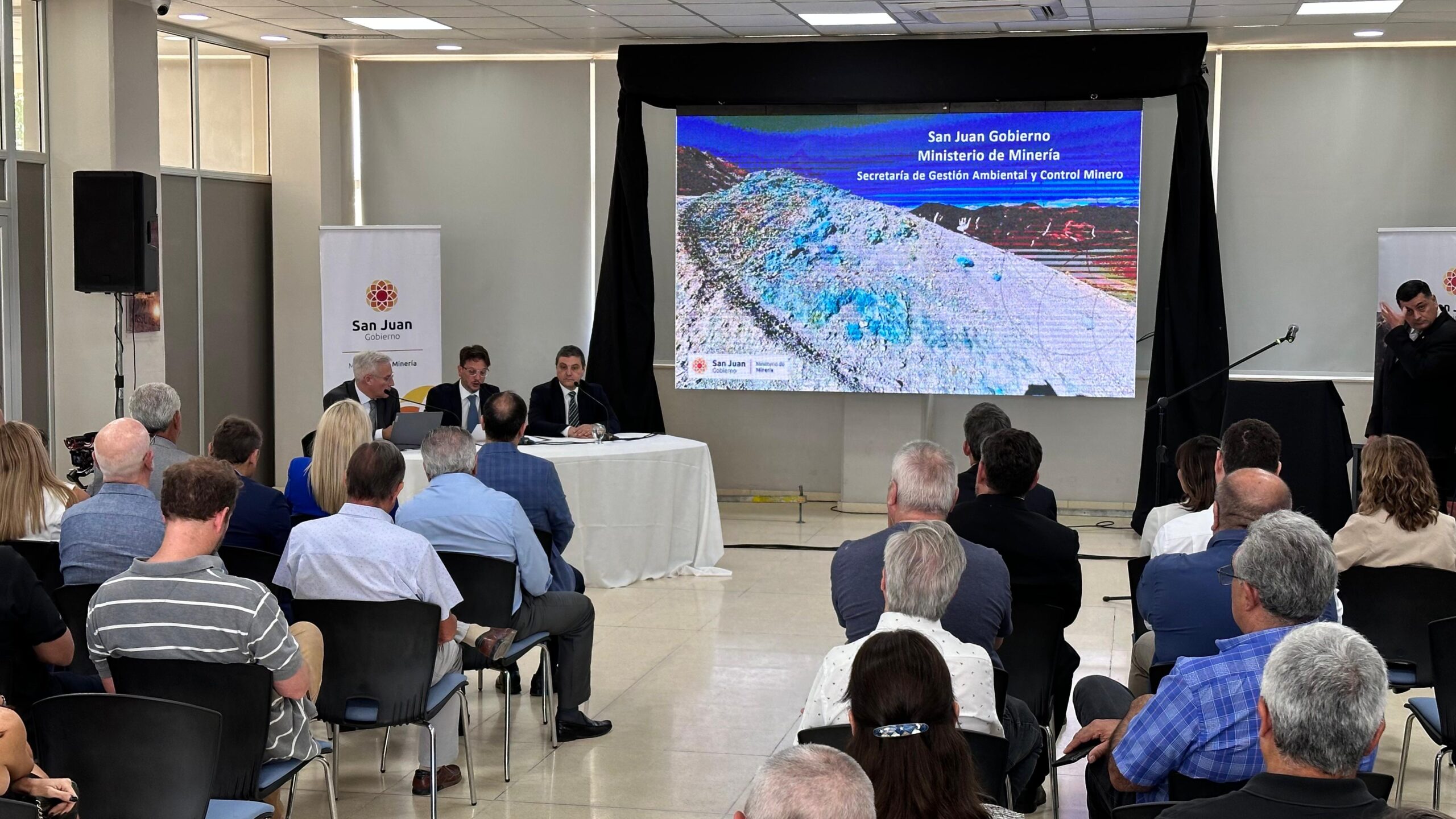 Buscan eliminar burocracia en la evaluación ambiental de los proyectos mineros