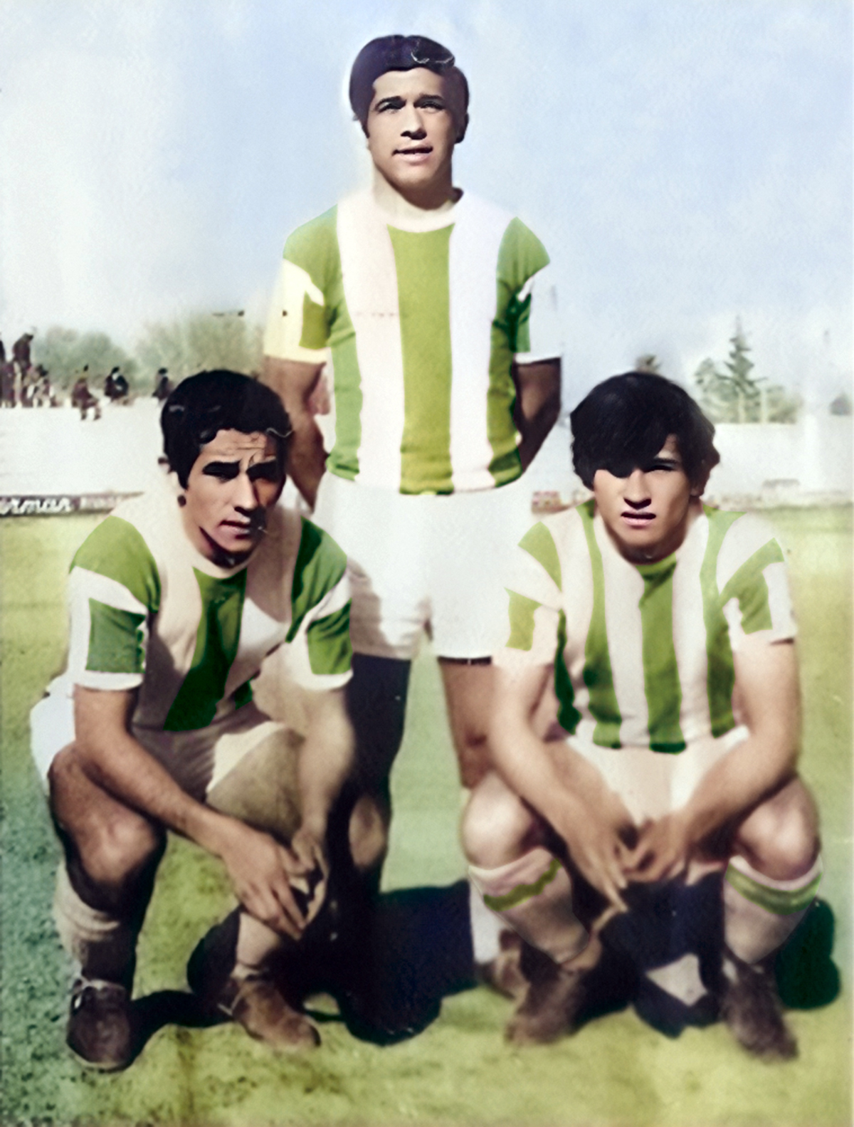 Tres hermanos en primera