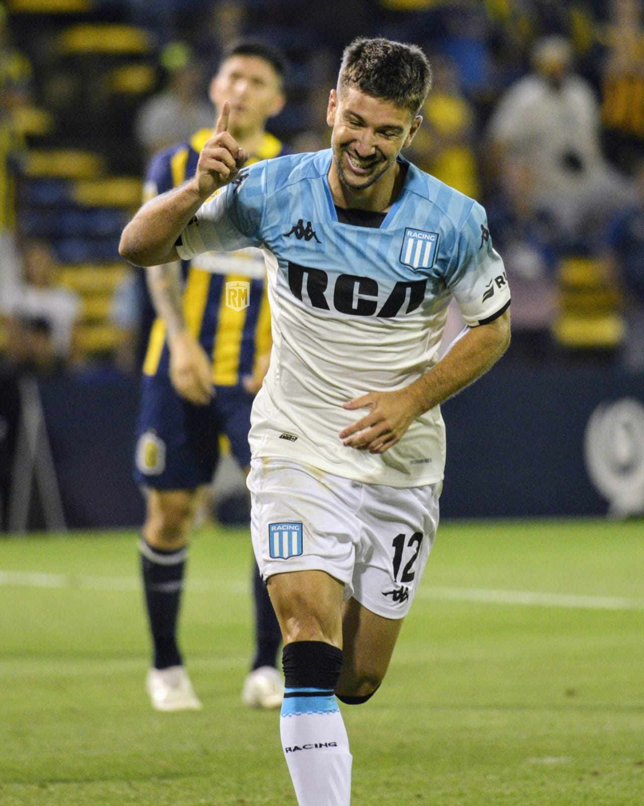 Liga Profesional: Racing ganó y le mete presión a Vélez