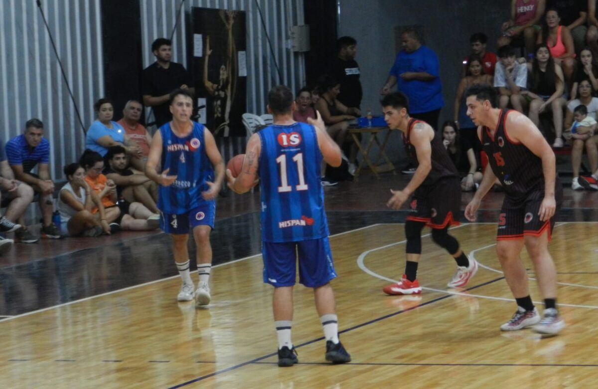 Básquet: Urquiza el primer finalista