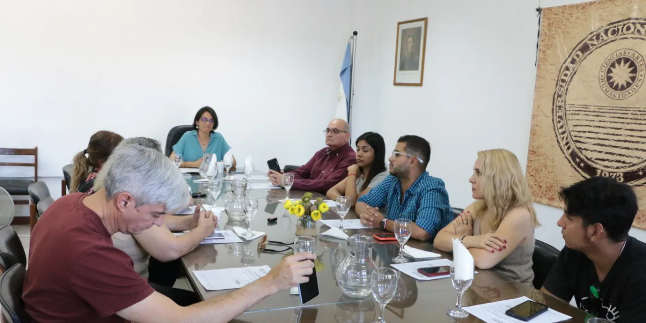 Tras quedar oficialidada la renuncia de Rodolfo Bloch, asumió la nueva Decana de la Facultad de Exactas