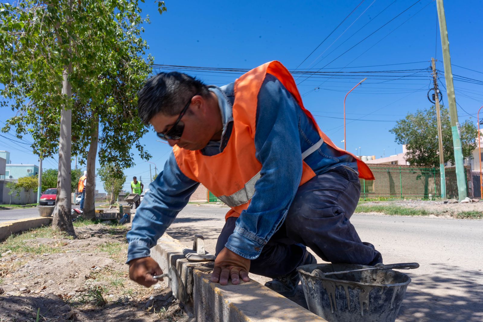 Avanzan con obras para los vecinos en Rivadavia