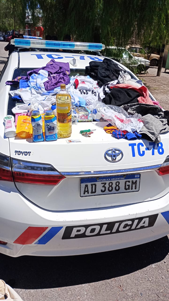 Hay cuatro detenidos por el robo a un supermercados en Chimbas