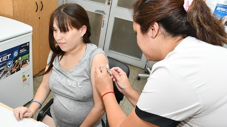Lanzan campaña de vacunación contra el Virus Sincitial Respiratorio para embarazadas