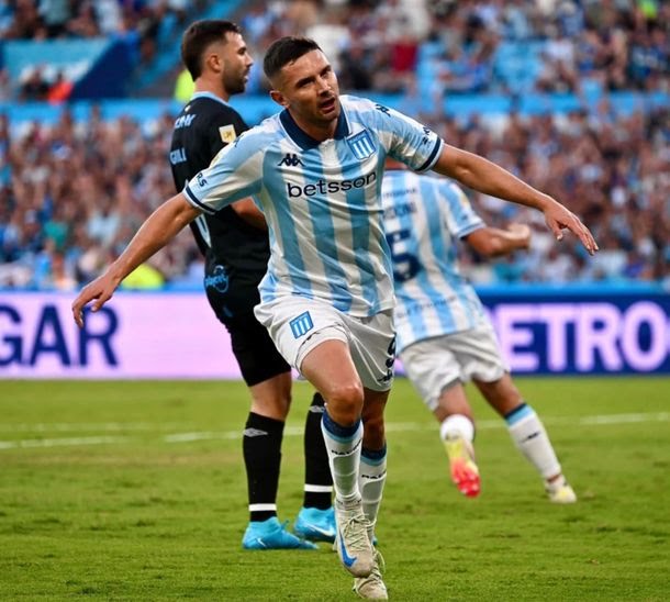Copa de la Liga: Racing goleó a Belgrano y se planta como líder