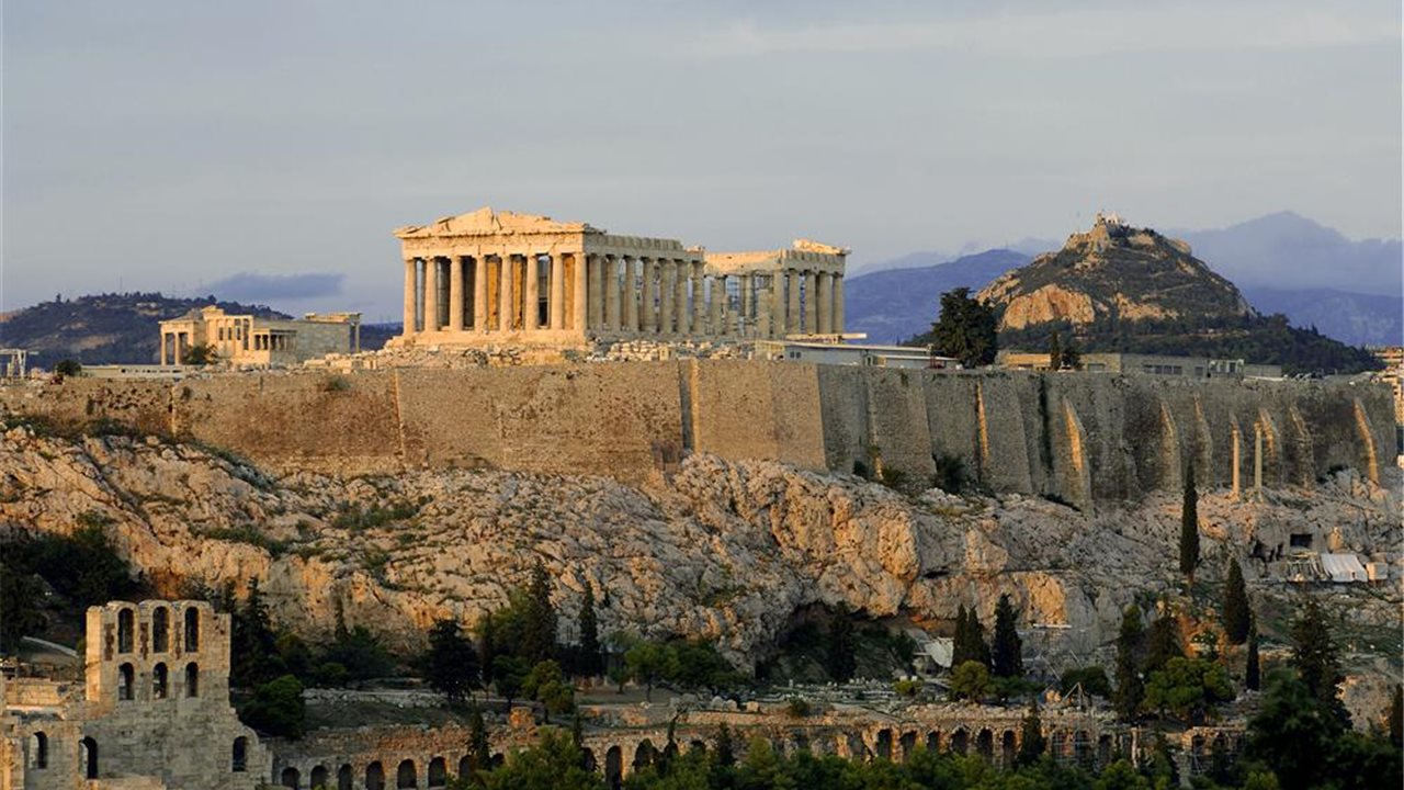 Hallaron en Grecia una estatua de más de 2.000 años en una bolsa de basura