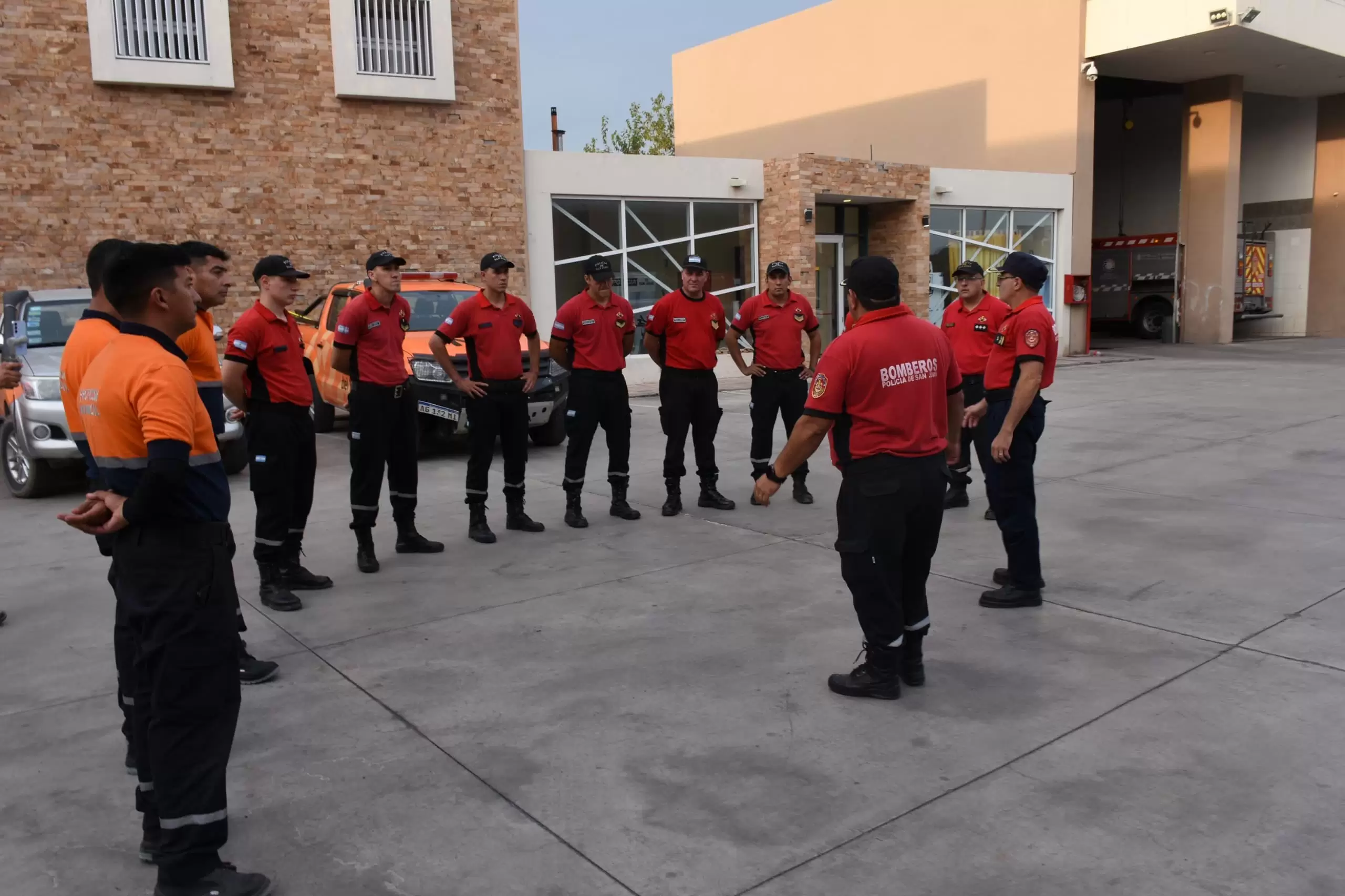 En solidaridad con El Bolsón, Bomberos y Protección Civil de San Juan viajan a combatir los incendios forestales