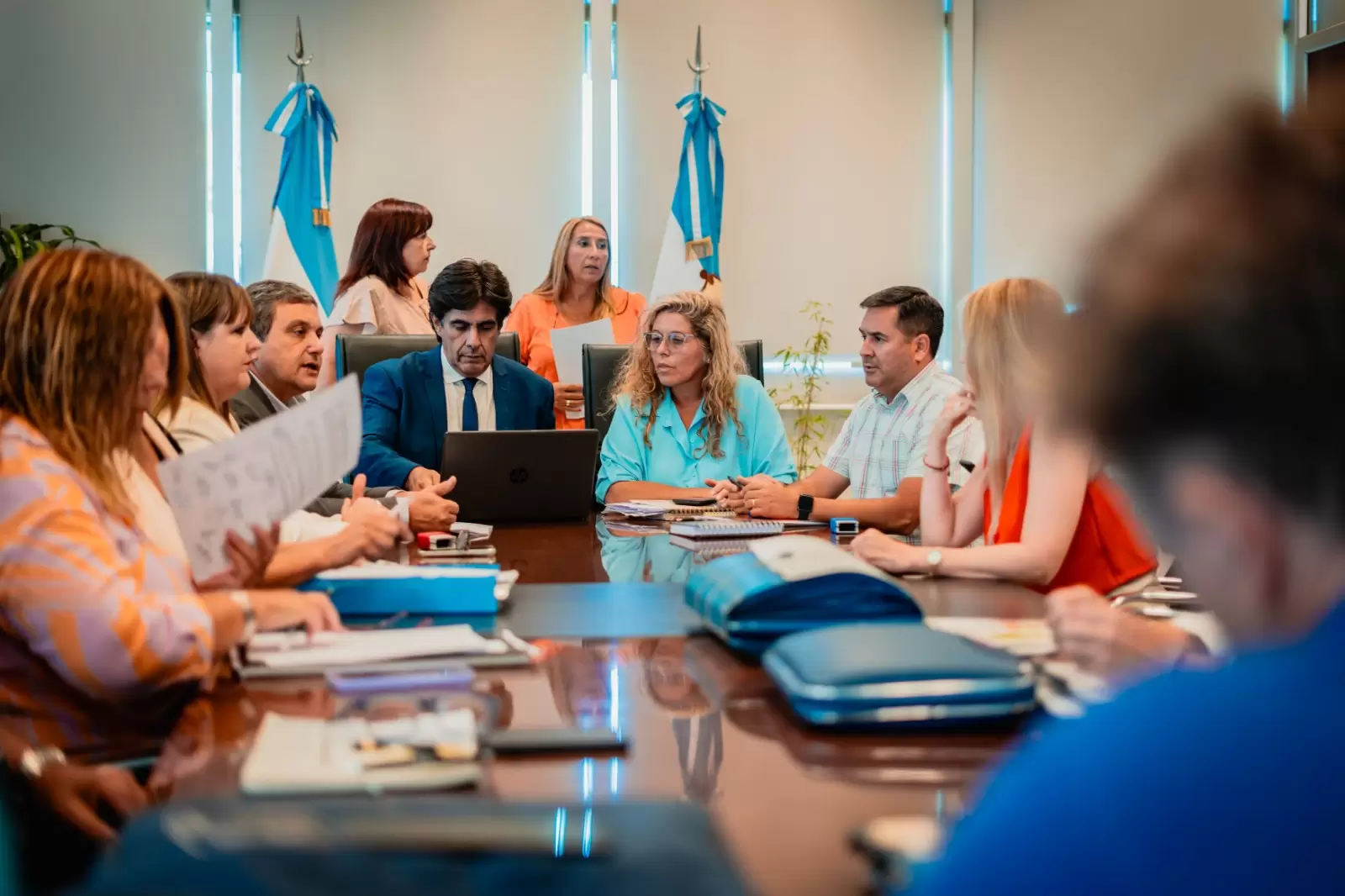 Ante el rechazo de los docentes sobre la nueva oferta salarial, el Gobierno evalúa aplicar el aumento por decreto