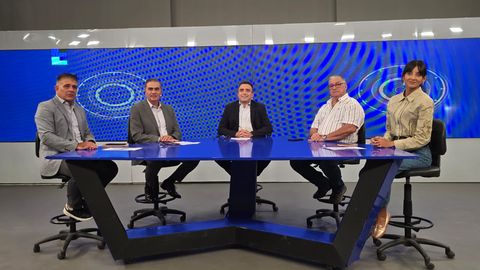 Vicente Serrano en De Sobremesa: «el pollo es lo que más aumentó. Mientras más caro, más se vende»
