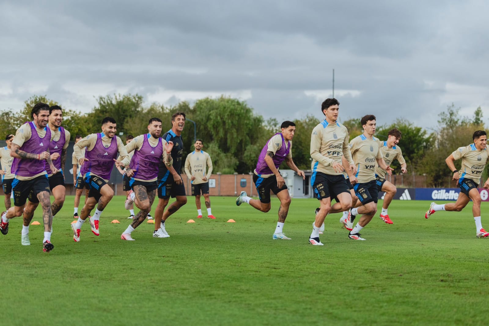 Argentina va por la clasificación al Mundial