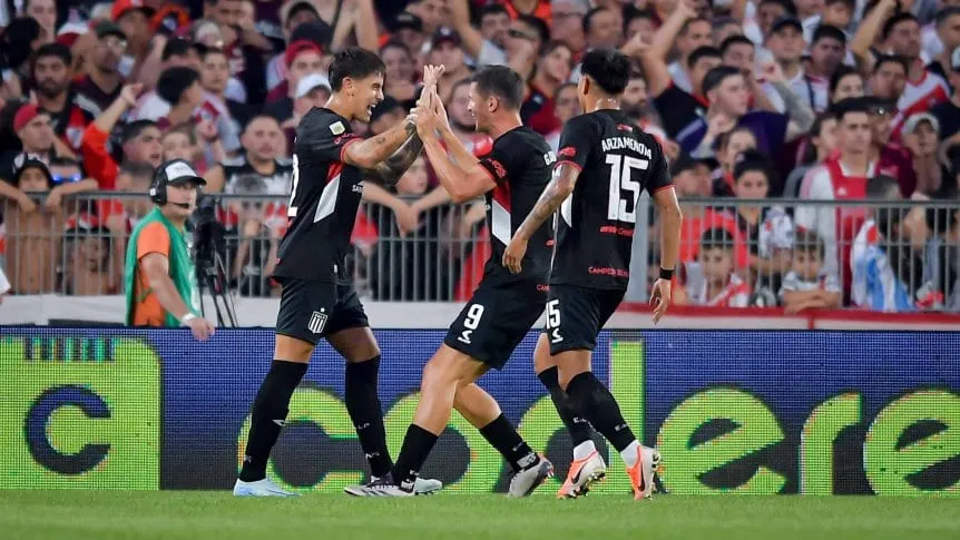 Estudiantes le ganó a River