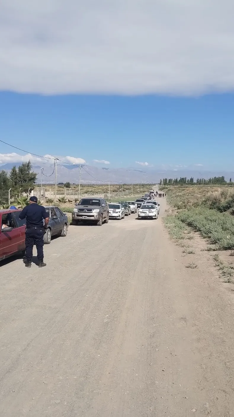 Desbarataron una carrera ilegal de galgos: hubo 20 detenidos y 17 perros secuestrados