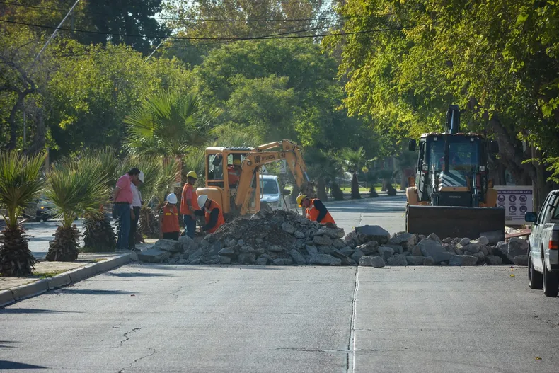 Comenzó la repavimentación de Av. Libertador y así trabajan para acelerar los plazos