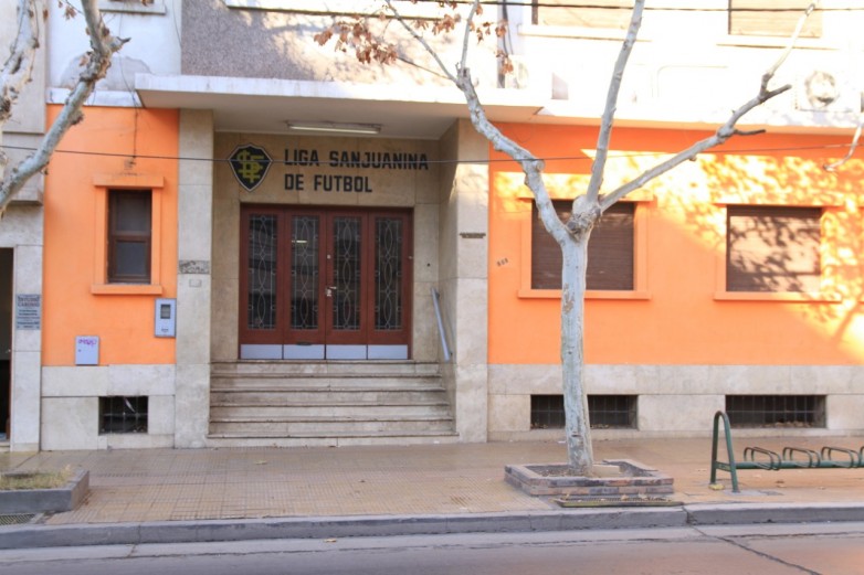 Ahora sancionarán a padres o simpatizante que insulten en los partidos de fútbol infantil en San Juan