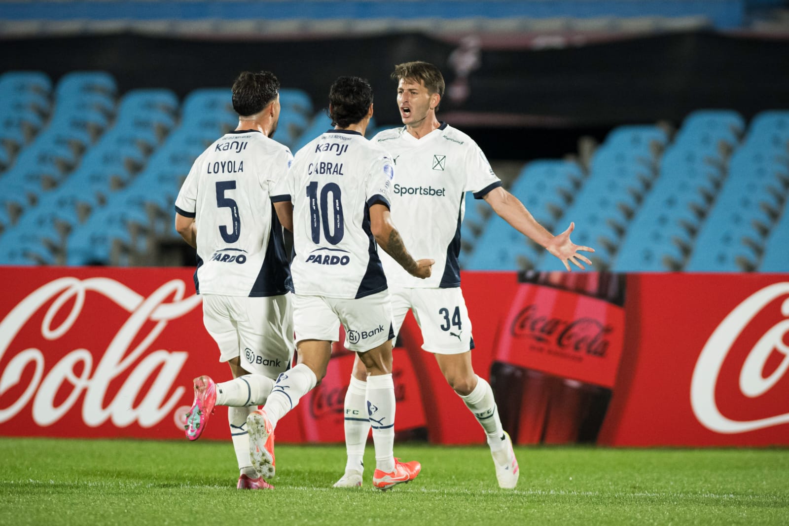 Copa Sudamericana: Independiente goleó a Boston River con doblete del sanjuanino Matías Giménez