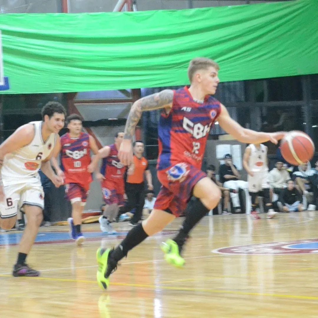 Básquet: Hispano le ganó a Urquiza y es el único puntero