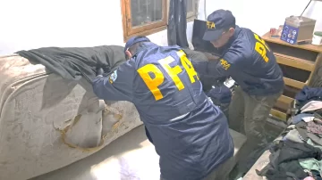 En un importante operativo, la Federal desbarató un kiosco de droga en Rawson y detuvo a un presunto narco