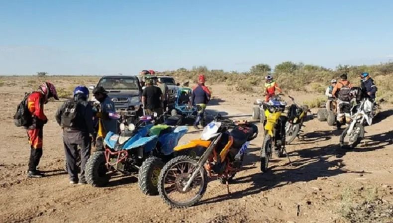Rescataron a los 16 motociclistas varados en Vallecito