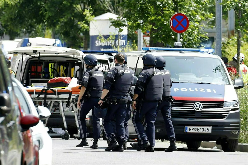 Masacre en una escuela de Austria: al menos diez muertos y el Gobierno declaró tres días de luto