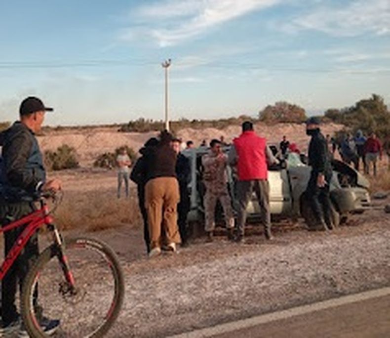Tragedia en Sarmiento: una camioneta con varios ocupantes volcó y un hombre falleció