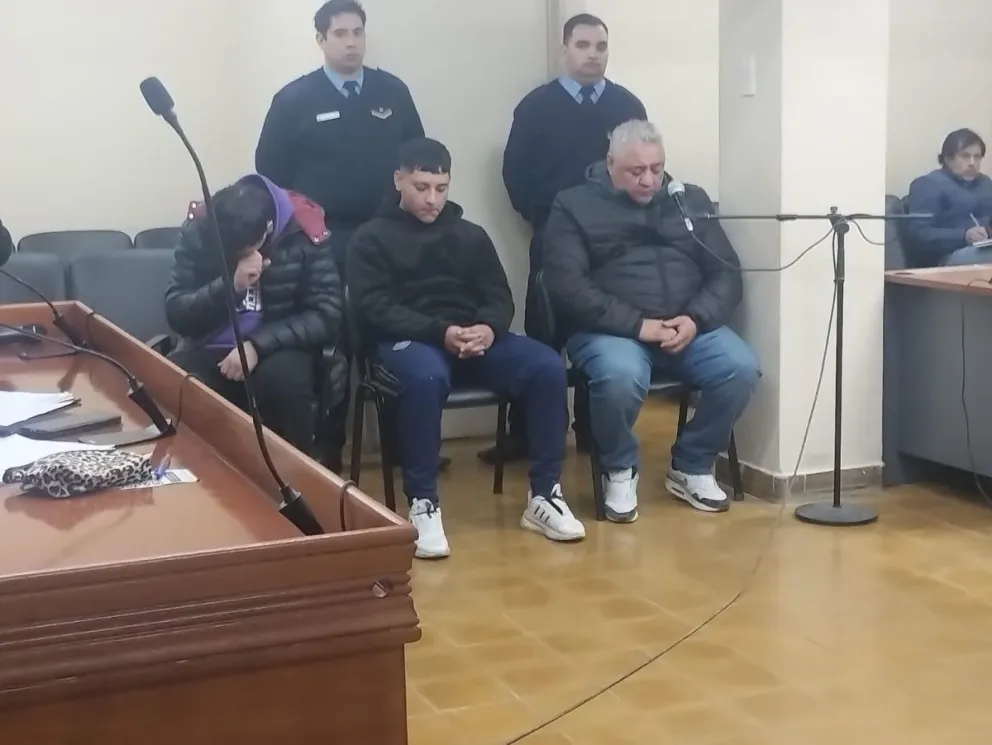 El gremialista de AOMA y sus hijos quedaron en libertad, pero fueron castigados y continúan investigados