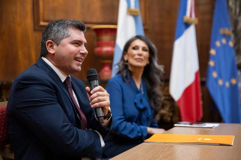 Marcelo Orrego en la Embajada de Francia: «el desarrollo de empleo y de proveedores locales es vital»