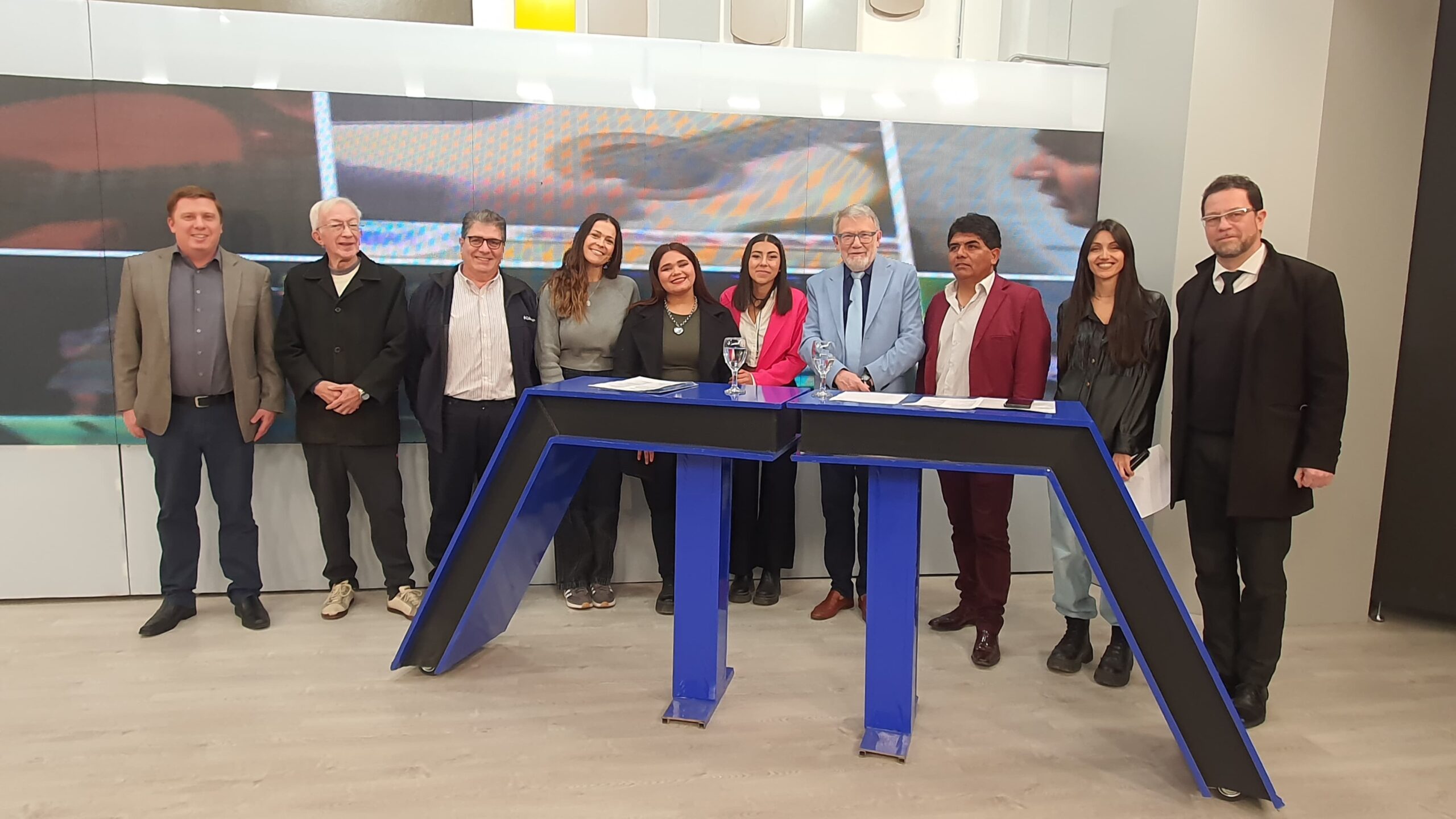 Emoción y talento en La Ventana: Milena Villavicencio lideró el Concurso de Intérpretes y hubo empate en el segundo lugar