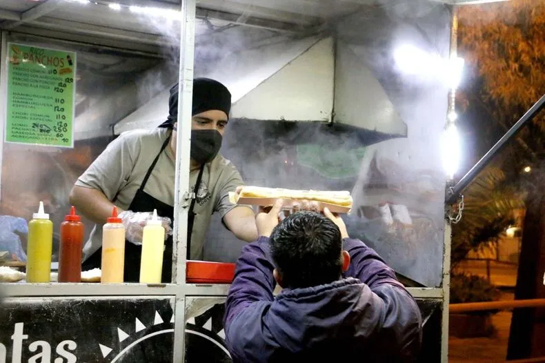 Rawson también va por el ordenamiento de carros gastronómicos: serán distribuidos en al menos 10 zonas habilitadas