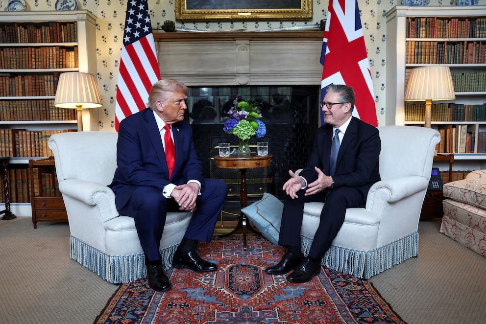 Estados Unidos y el Reino Unido firmaron una histórica alianza nuclear y tecnológica: invertirán 205 mil millones de dólares