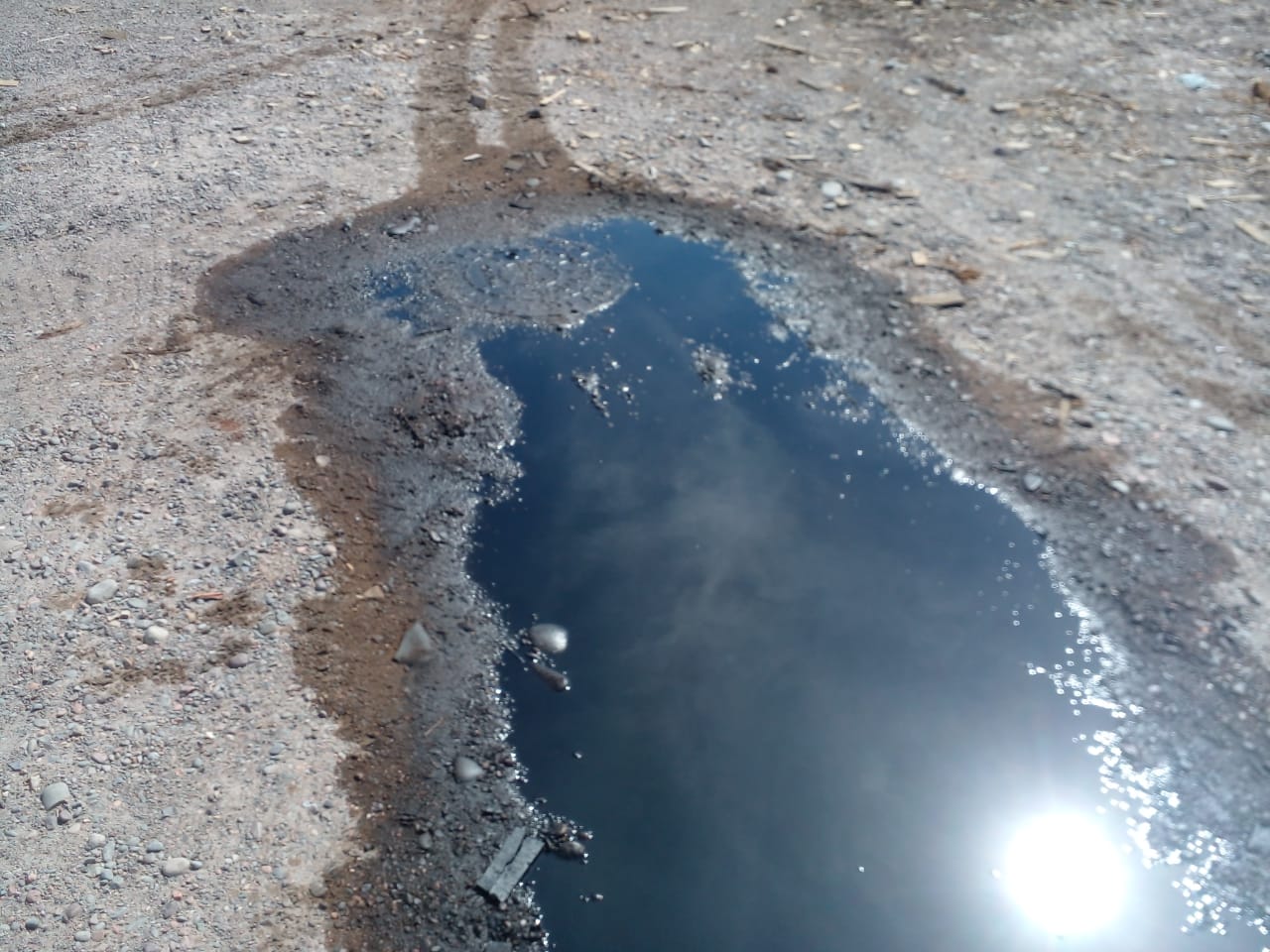 El Gobierno provincial confirmó que Ambiente intervino en derrame cloacal con residuos en el Parque Industrial de Chimbas