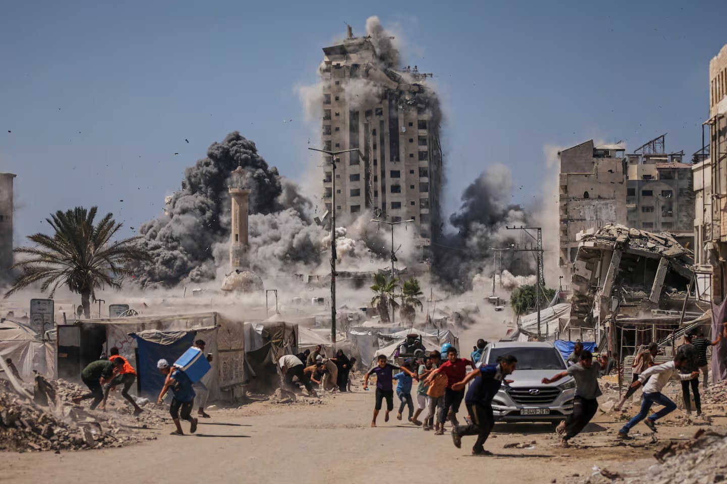 Israel lanzó una ofensiva terrestre en Gaza con tanques y bombardeos masivos: se registraron más de 60 muertos