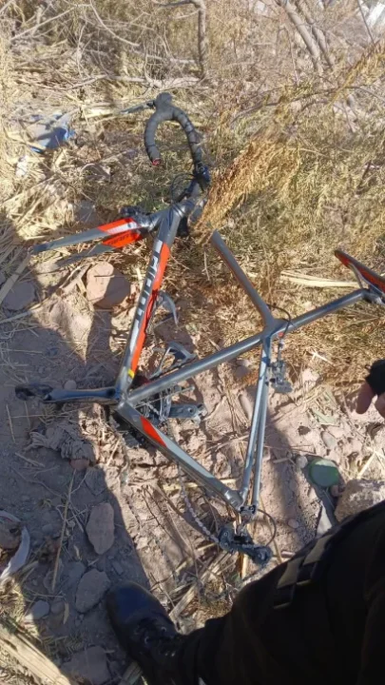 Producto del viento un ciclista murió tras perder el control y estrellarse contra un muro en la zona del Paredón