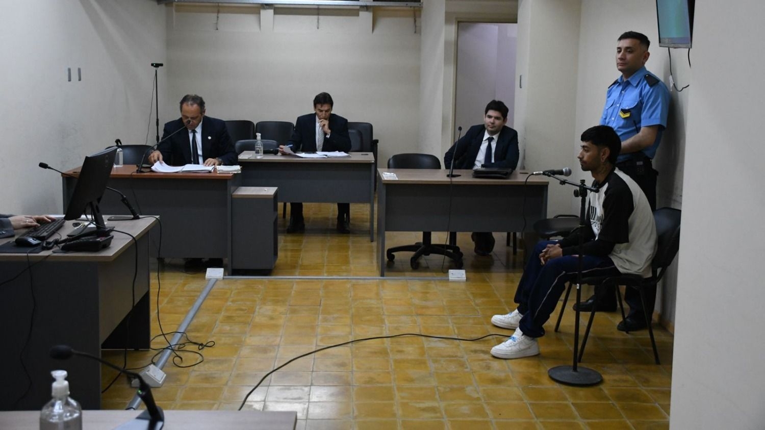 Detalles de la audiencia del primer condenado responsable por una falsa amenaza de bomba en el Cívico