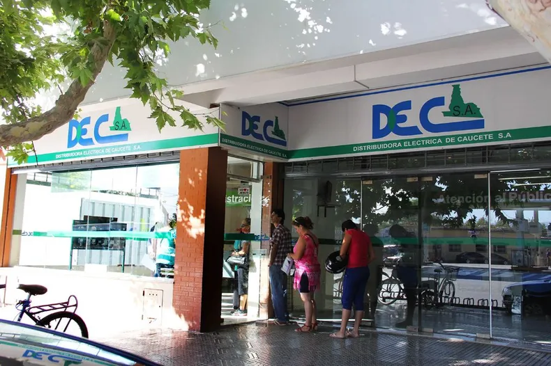 DECSA ya evalúa ejecutar la deuda millonaria que tiene Caucete con el embargo de una de sus cuentas