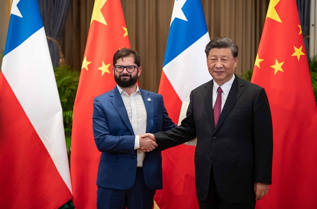 Chile impulsa un proyecto de cable submarino con China que pone en alerta a la región