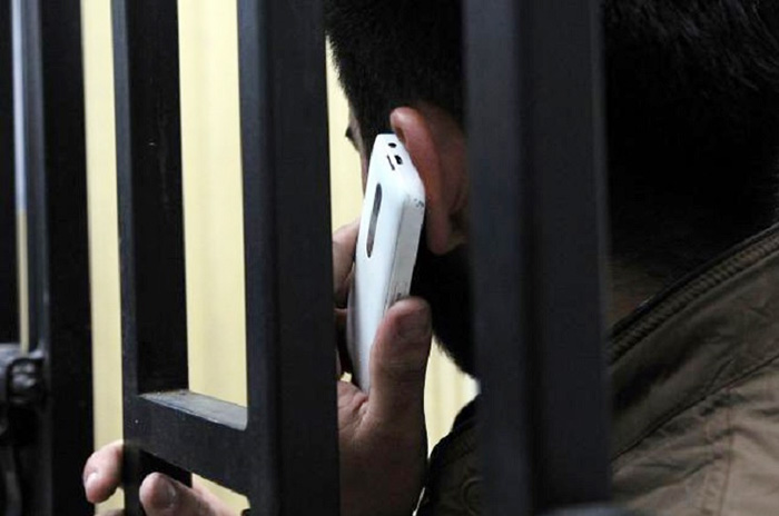 Vuelven los teléfonos semipúblicos al Penal de Chimbas y un inhibidor de señal para controlar las llamadas de internos