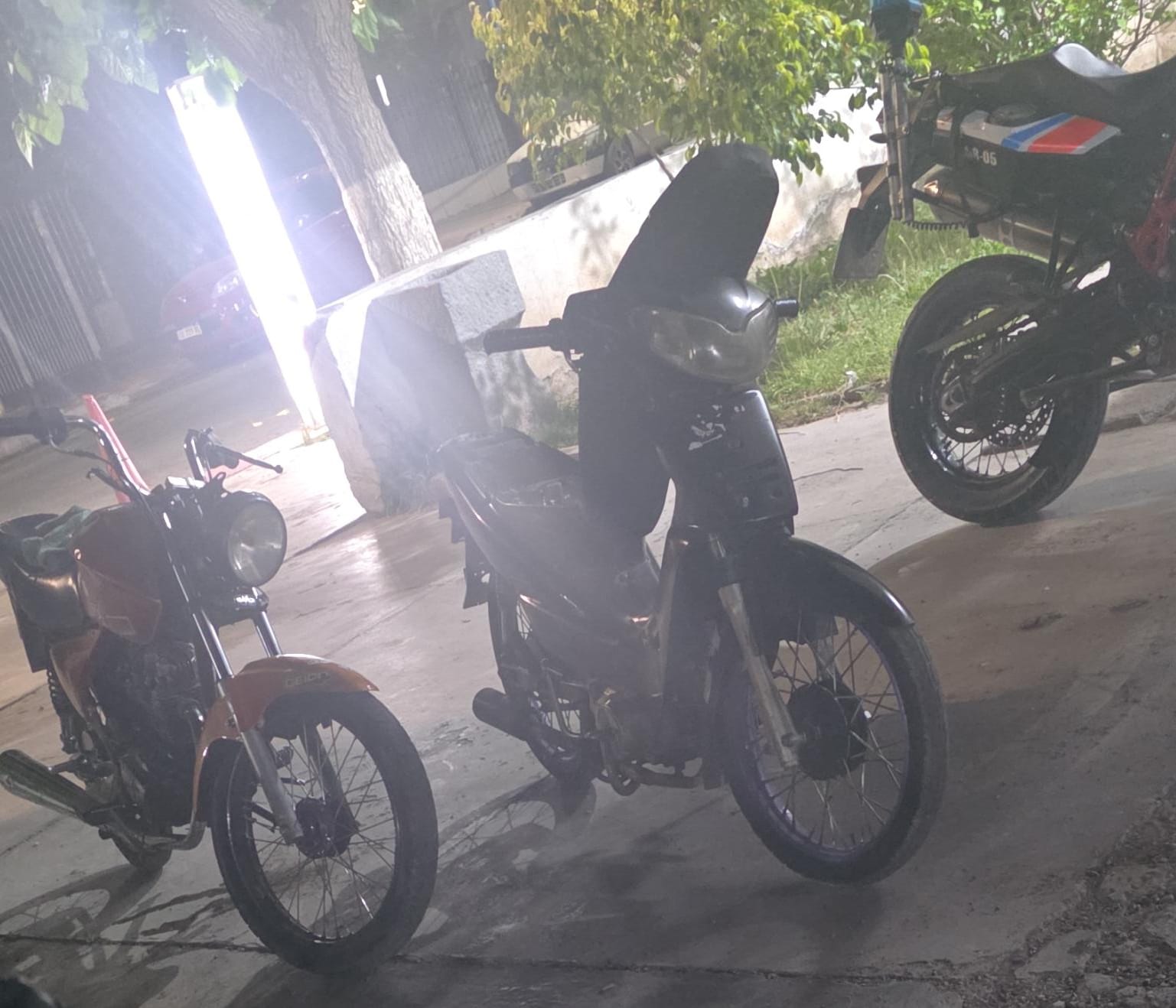 Secuestran motos con numeración de motor adulterada