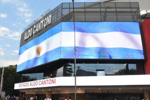 Aldo Cantoni ,estadio