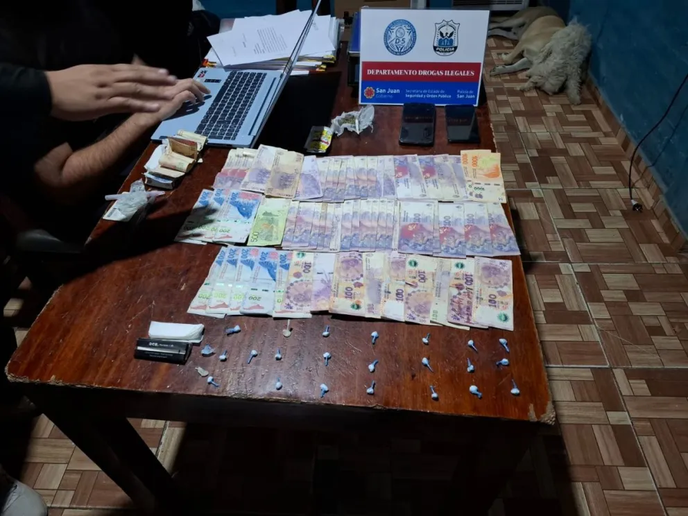 Dos detenidos en un operativo en Rawson: le hallaron cocaína y marihuana