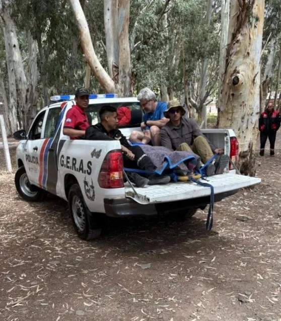 Una mujer fue rescatada tras sufrir un accidente en la zona del Club de Kayak