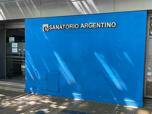 Violento episodio en un sanatorio: una mujer rompió vidrios y equipos tras recibir un diagnóstico médico