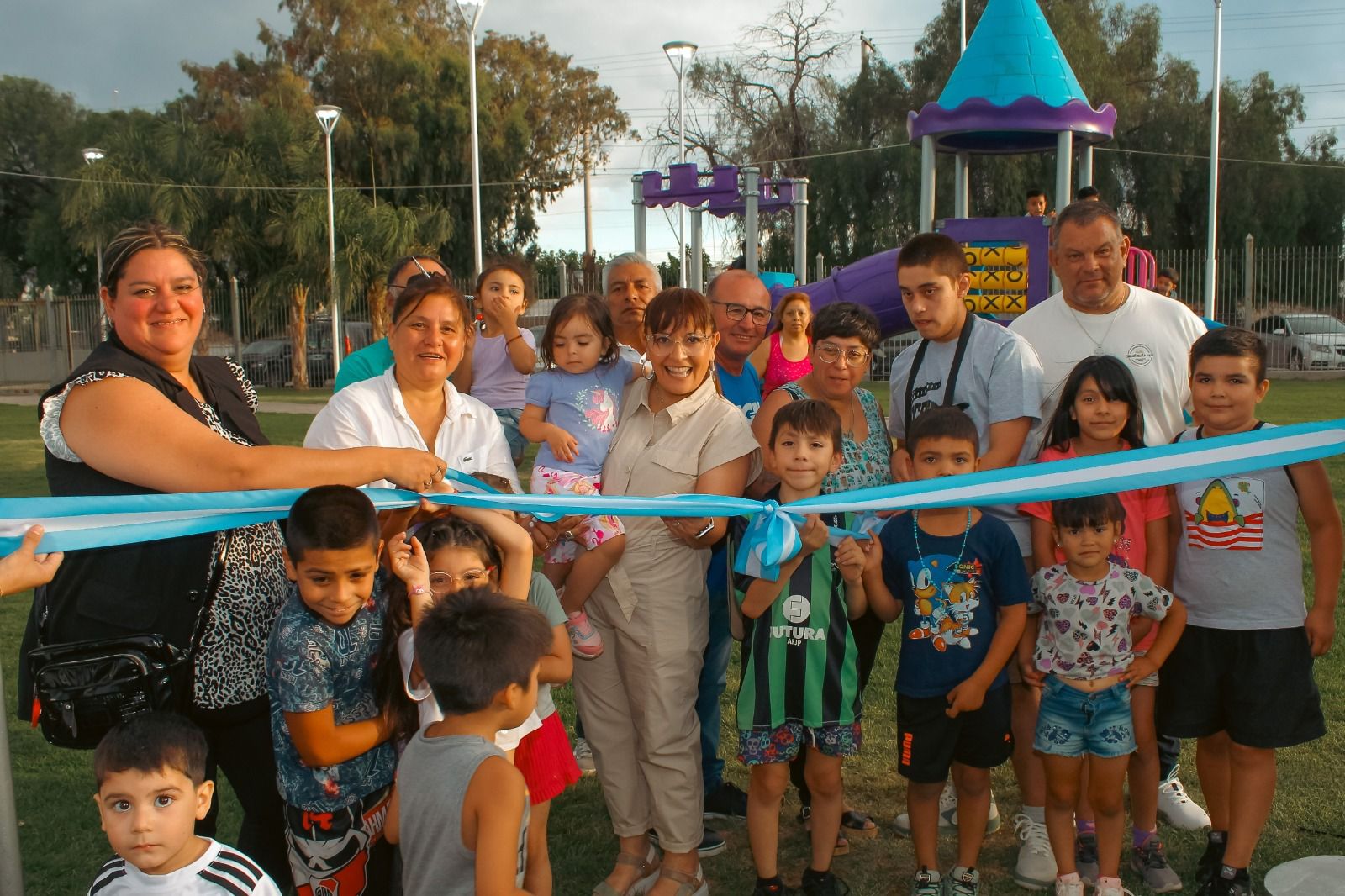 Chimbas cerró sus festejos por el 112° aniversario con una multitud en el Parque