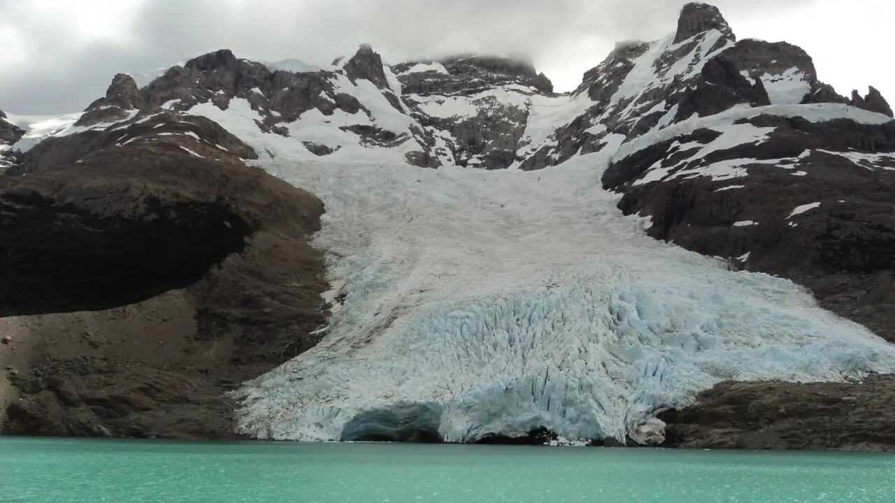 El gobierno nacional ya envió la reforma de la ley de Glaciares al Congreso: las provincias decidirán qué glaciar proteger