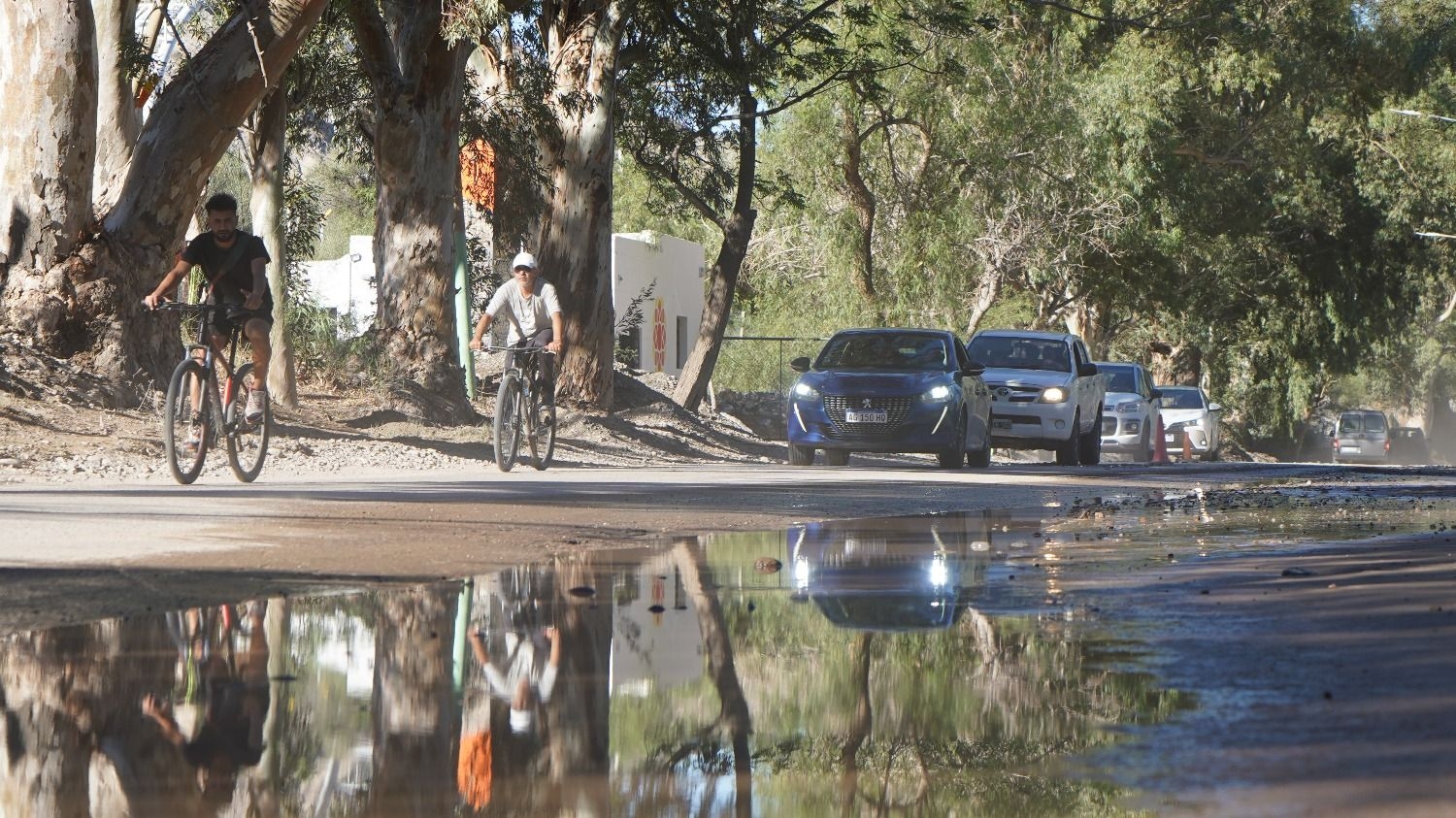 Por el temporal en San Juan, cerraron el ingreso al Jardín de los Poetas por crecidas