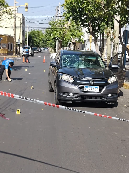 Murió el peatón de 80 años que fue atropellado en una transitada esquina de Capital