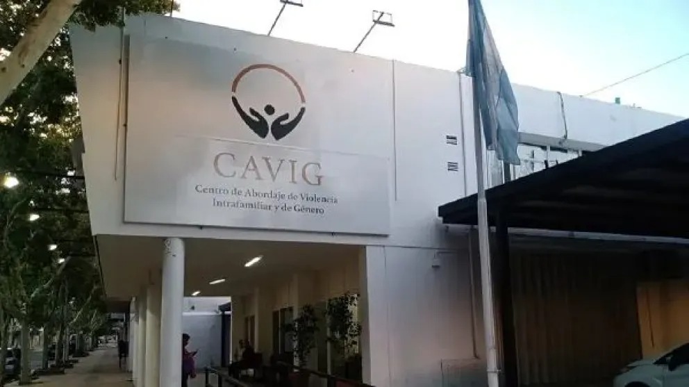 Denunció que encargado de comercio la maniató en la zona de los baños para acosarla
