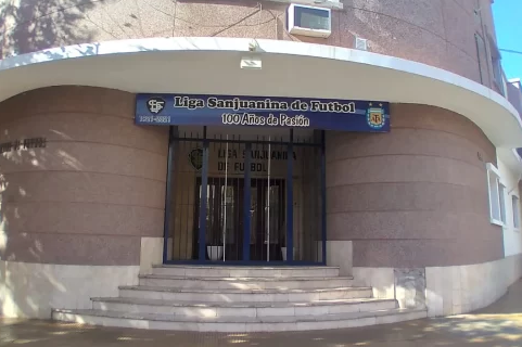 La Federación Sanjuanina respalda el paro de la AFA y suspende la actividad local