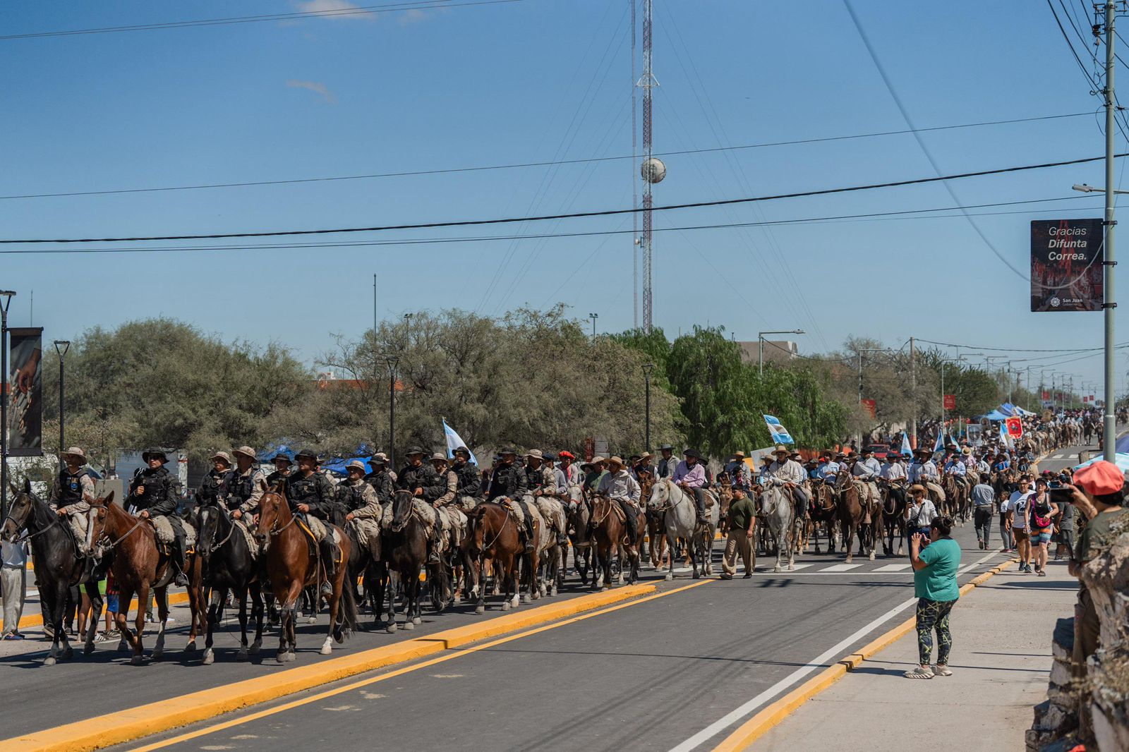 La multitudinaria Cabalgata de la Fe llegó a la Difunta Correa y estrenó el predio con renovadas obras